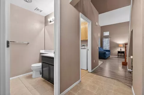 Entry Way - 810 River Raft Ct, Modesto, CA 95351 photo 3 of 6
