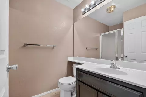 Bath - 810 River Raft Ct, Modesto, CA 95351 photo 1 of 5
