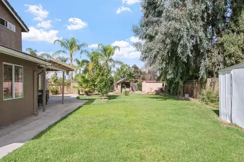 Exterior - 810 River Raft Ct, Modesto, CA 95351 photo 2 of 4