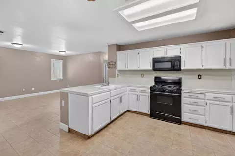 Kitchen - 810 River Raft Ct, Modesto, CA 95351 photo 2 of 2