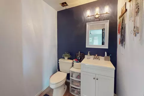 Bath - 2637 Acacia, Sutter, CA 95982 photo 3 of 4