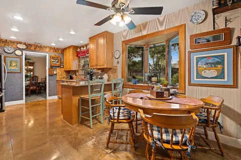 Dining - 3909 Fieldcrest Ct, Modesto, CA 95355 photo 2 of 2