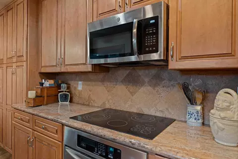Kitchen - 3909 Fieldcrest Ct, Modesto, CA 95355 photo 3 of 3