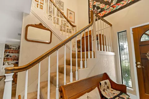 Entry Way - 3909 Fieldcrest Ct, Modesto, CA 95355 photo 2 of 3