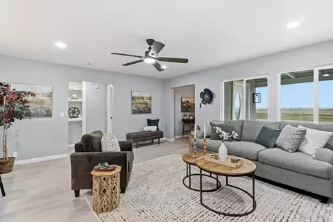 4705 Arboga Rd, Olivehurst, CA 95961 photo 7