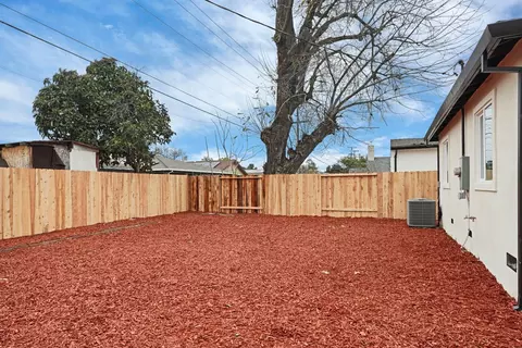 2415 E Taylor St, Stockton, CA 95205 photo 18