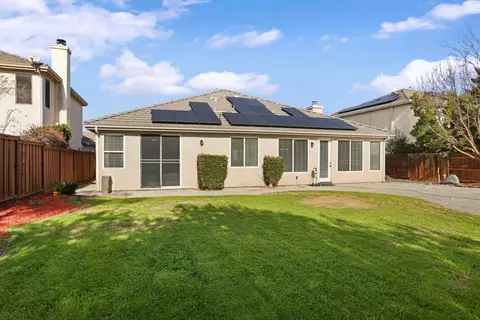Exterior - 524 Glenbriar Cir, Tracy, CA 95377 photo 8 of 9