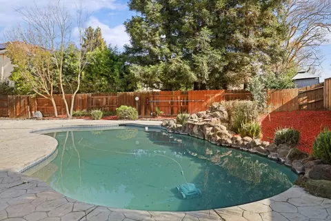 Exterior - 524 Glenbriar Cir, Tracy, CA 95377 photo 9 of 9