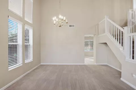 Living - 1466 Mansfield St, Tracy, CA 95376 photo 2 of 5