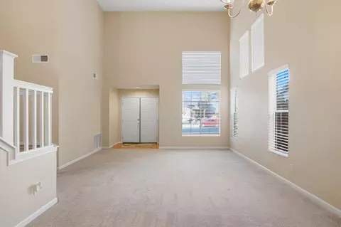 Living - 1466 Mansfield St, Tracy, CA 95376 photo 3 of 5
