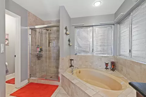 Bath - 1745 Parkside Dr, Tracy, CA 95376 photo 3 of 4