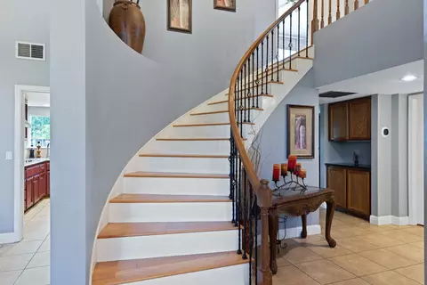 Entry Way - 1745 Parkside Dr, Tracy, CA 95376 photo 4 of 5