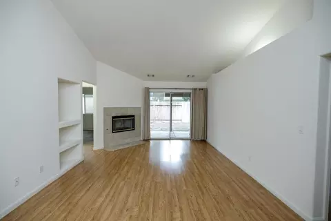 Living - 1007 Kirksey Dr, Turlock, CA 95382 photo 6 of 9