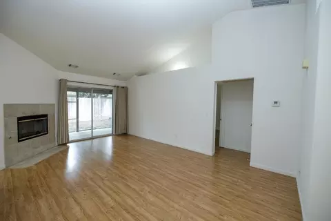 Living - 1007 Kirksey Dr, Turlock, CA 95382 photo 5 of 9