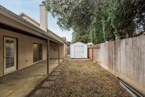 Exterior - 1007 Kirksey Dr, Turlock, CA 95382 photo 4 of 8