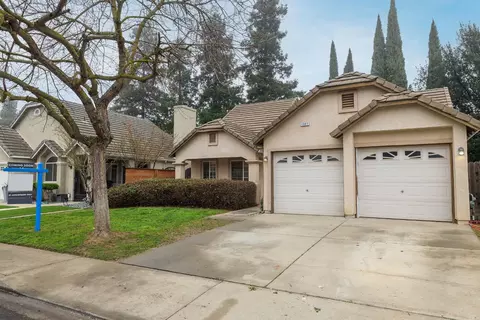 Exterior - 1007 Kirksey Dr, Turlock, CA 95382 photo 2 of 8