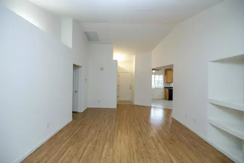 Living - 1007 Kirksey Dr, Turlock, CA 95382 photo 2 of 9