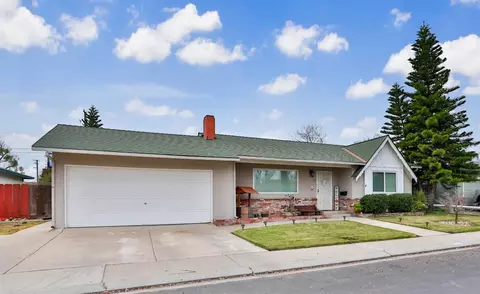 Exterior - 1609 Augusta Ct, Modesto, CA 95350 photo 2 of 14
