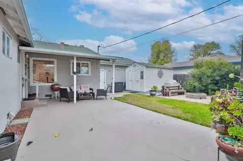 Exterior - 1609 Augusta Ct, Modesto, CA 95350 photo 5 of 14