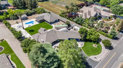 View/Area - 8420 W Fairoaks Rd, Tracy, CA 95304 photo 7 of 8