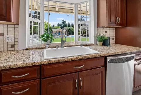 Kitchen - 8420 W Fairoaks Rd, Tracy, CA 95304 photo 5 of 6