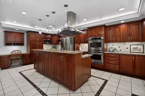 Kitchen - 8420 W Fairoaks Rd, Tracy, CA 95304 photo 6 of 6