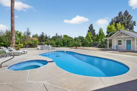 Exterior - 8420 W Fairoaks Rd, Tracy, CA 95304 photo 9 of 17