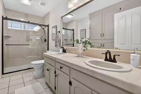 Bath - 8420 W Fairoaks Rd, Tracy, CA 95304 photo 1 of 5