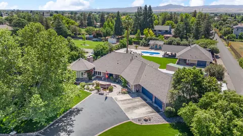 View/Area - 8420 W Fairoaks Rd, Tracy, CA 95304 photo 1 of 8