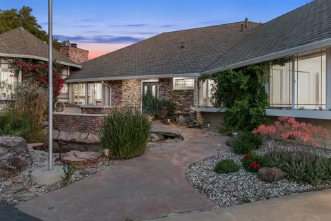 Exterior - 8420 W Fairoaks Rd, Tracy, CA 95304 photo 13 of 17