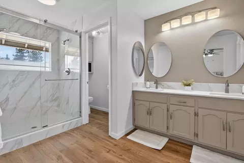 Bath - 8420 W Fairoaks Rd, Tracy, CA 95304 photo 2 of 5