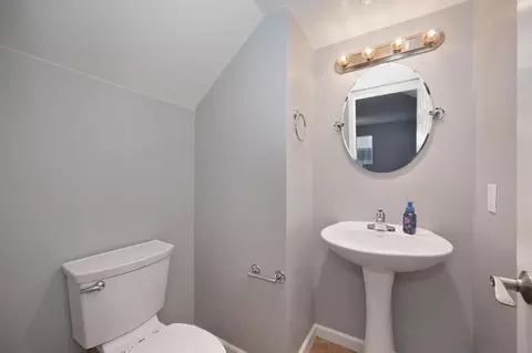 Bath - 4376 Grafton Cir, Mather, CA 95655 photo 1 of 5