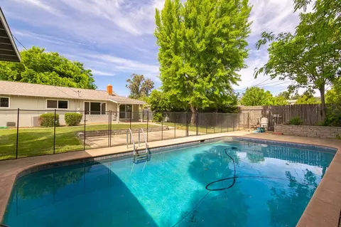 Exterior - 2855 La Colina Way, Carmichael, CA 95608 photo 9 of 13