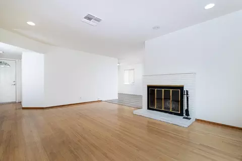 Living - 2855 La Colina Way, Carmichael, CA 95608 photo 3 of 4