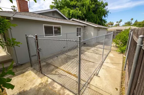 Exterior - 2855 La Colina Way, Carmichael, CA 95608 photo 12 of 13