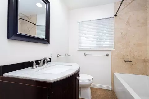 Bath - 2855 La Colina Way, Carmichael, CA 95608 photo 2 of 2