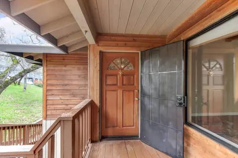 Entry Way - 2066 Bogus Point Ct, Cool, CA 95614 photo 1 of 4