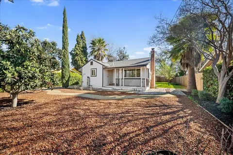 3176 Callecita St, Sacramento, CA 95815