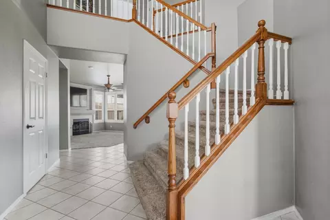208 Rector Ln, Modesto, CA 95357 photo 4