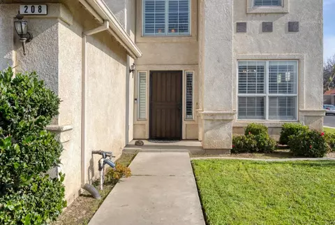 208 Rector Ln, Modesto, CA 95357 photo 3
