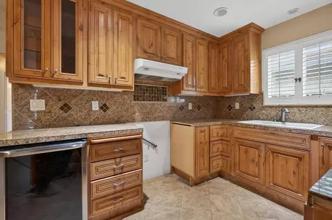 Kitchen - 1014 Downing Dr, Lodi, CA 95242 photo 3 of 6