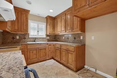 Kitchen - 1014 Downing Dr, Lodi, CA 95242 photo 2 of 6