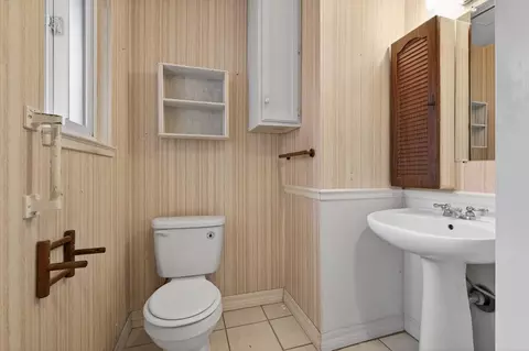 Bath - 1014 Downing Dr, Lodi, CA 95242 photo 3 of 4