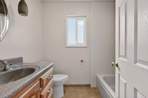 Bath - 1014 Downing Dr, Lodi, CA 95242 photo 2 of 4