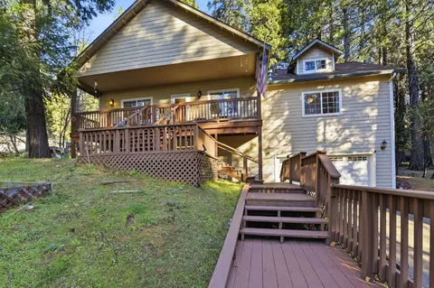 2845 Viona Rd, Pollock Pines, CA 95726
