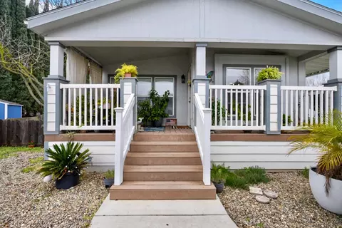 48 Clipper Ln, Modesto, CA 95356 photo 1