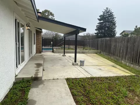 Exterior - 1954 Robin Dr, Ceres, CA 95307 photo 3 of 11