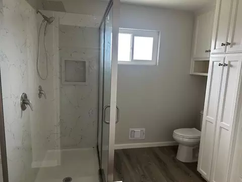 Bath - 1954 Robin Dr, Ceres, CA 95307 photo 2 of 5