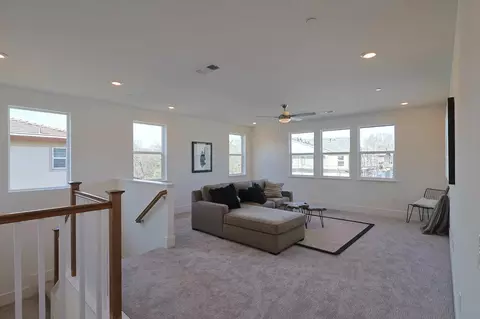 Living - 5638 Lakepointe Dr, Rocklin, CA 95677 photo 2 of 2