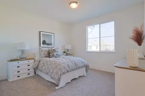 Bedroom - 5638 Lakepointe Dr, Rocklin, CA 95677 photo 4 of 7